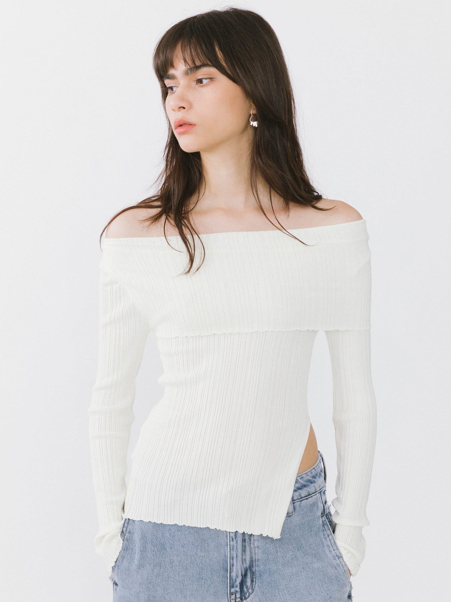 Off-Shoulder Long Sleeve Fitted Top
