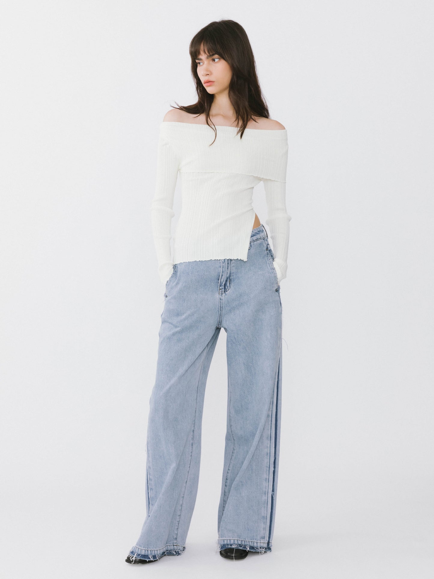 Off-Shoulder Long Sleeve Fitted Top